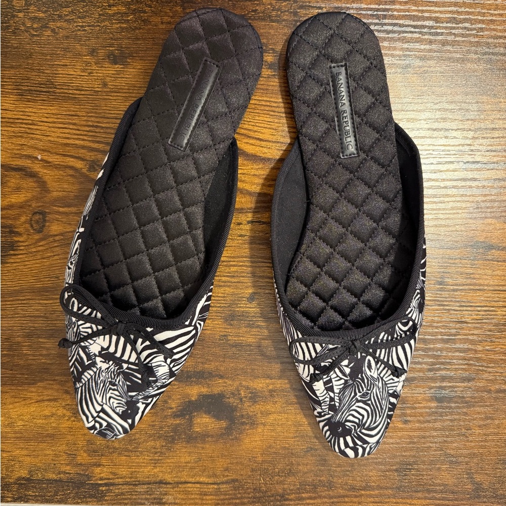 Banana Republic Zebra Print Women's Slippers